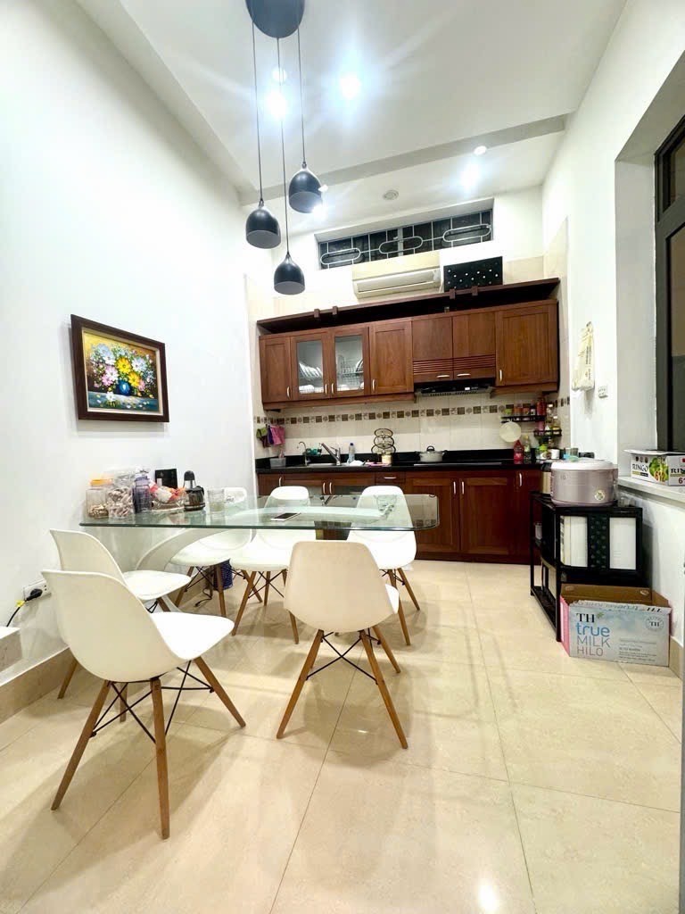 Cần bán Nhà mặt tiền đường Hoàng Mai, Phường Hoàng Văn Thụ, Diện tích 61m², Giá 12.8 Tỷ 2