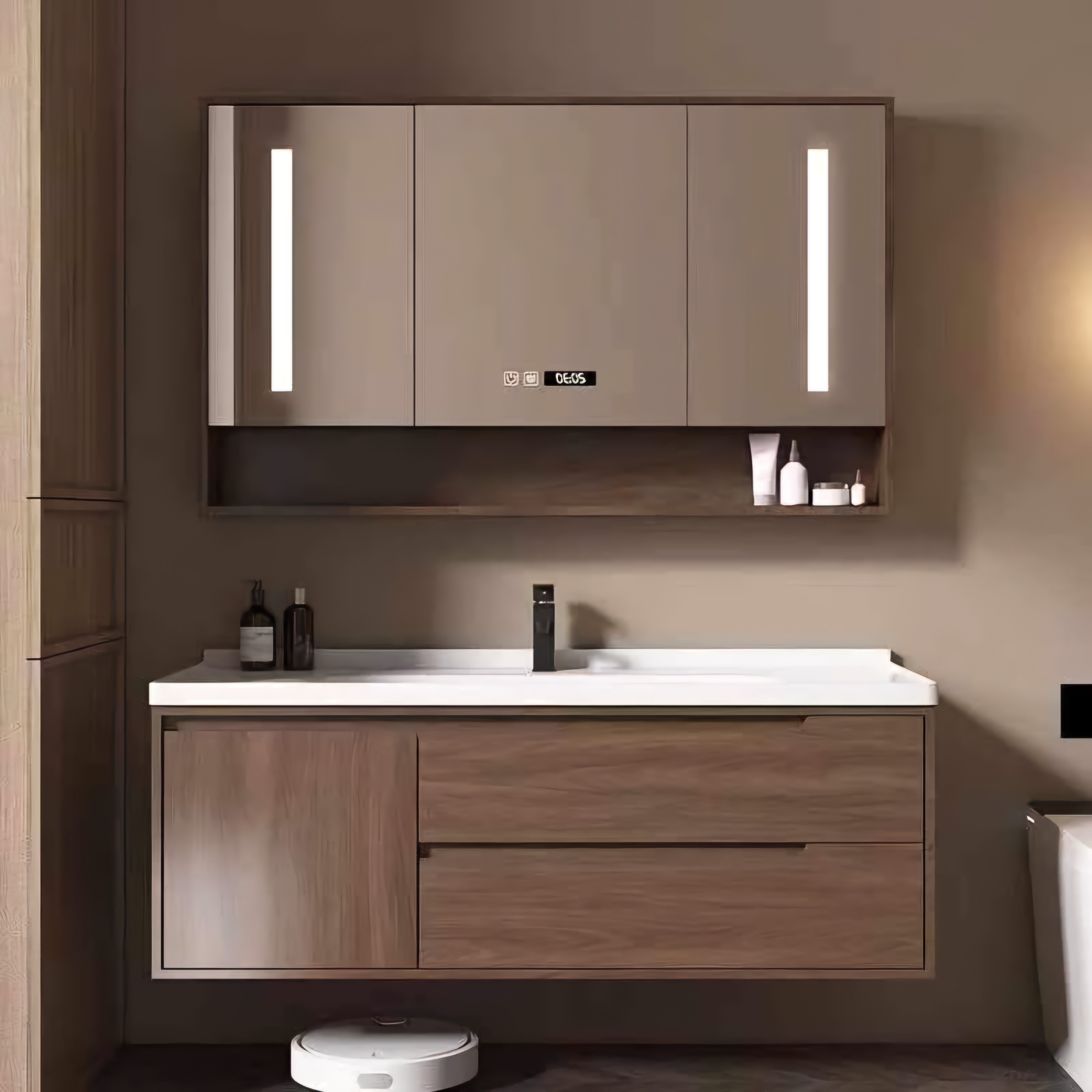 Cho thuê nhà lô góc, mới , thang máy,vỉa hè, 118m2- 5T, Duy Tân_45 Tr 2