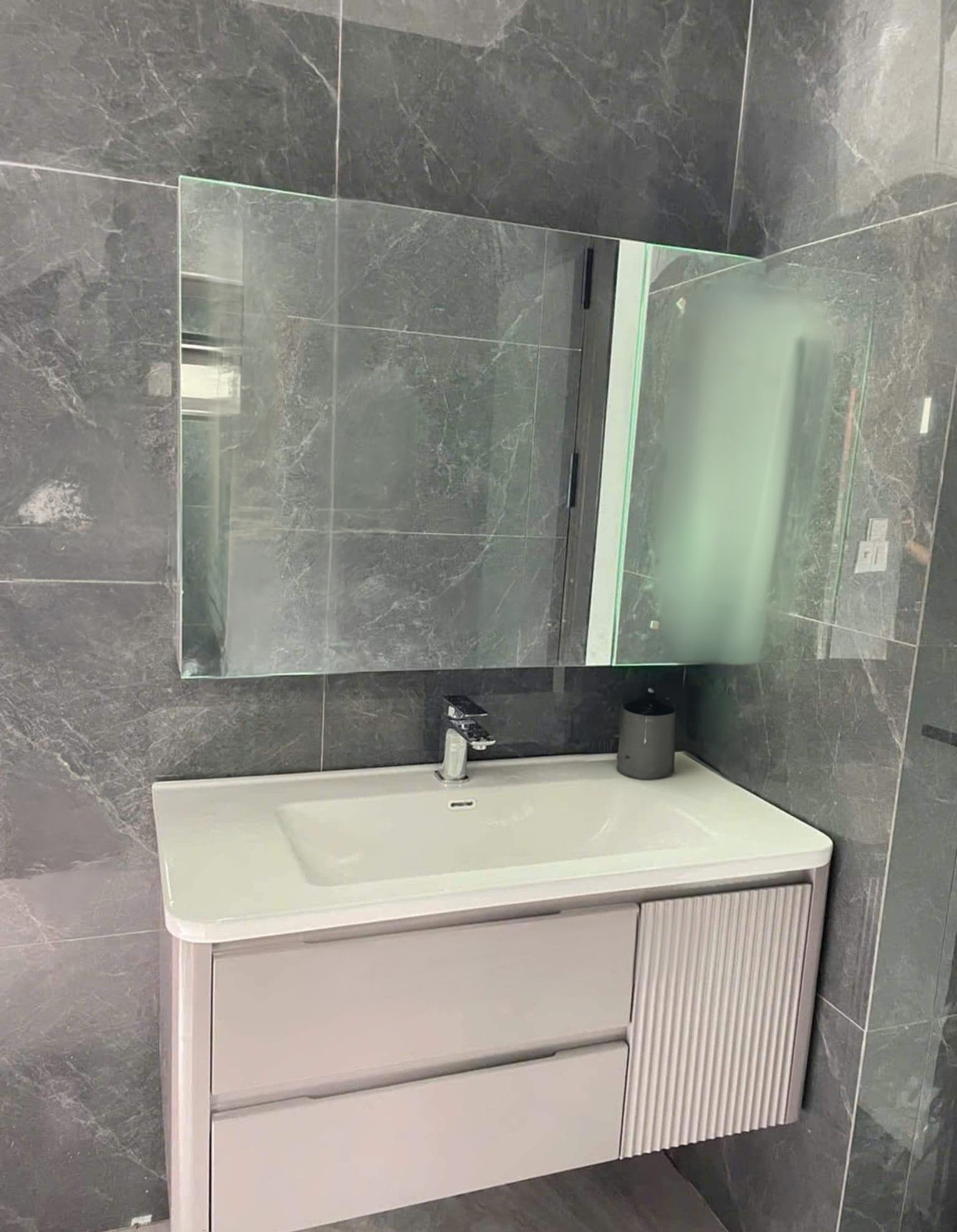 Tôi cần cho thuê nhà mới, lô góc ,vỉa hè, 117m2- 4T, Hoàng Cầu_44 Tr 2