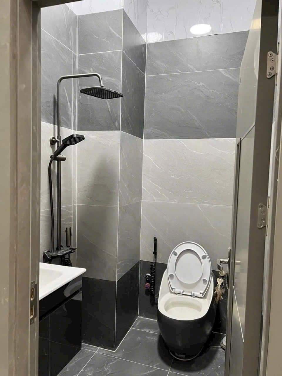 Nhà tôi cần cho thuê nhà mới, căn góc, 97m2_ 5T; vỉa hè, Đào Tấn-29 Tr 3