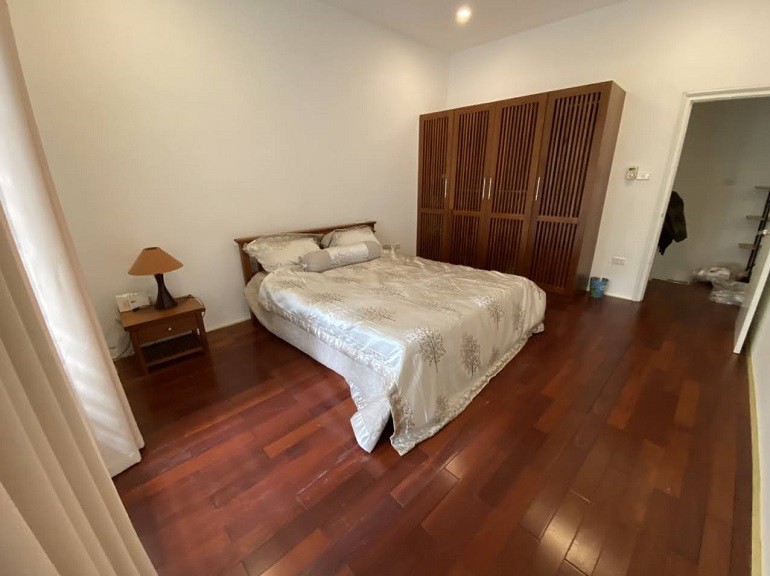 Cho thuê Căn hộ chung cư đường Xuân Diệu, Phường Quảng An, Diện tích 150m², Giá 26 Triệu/tháng 2