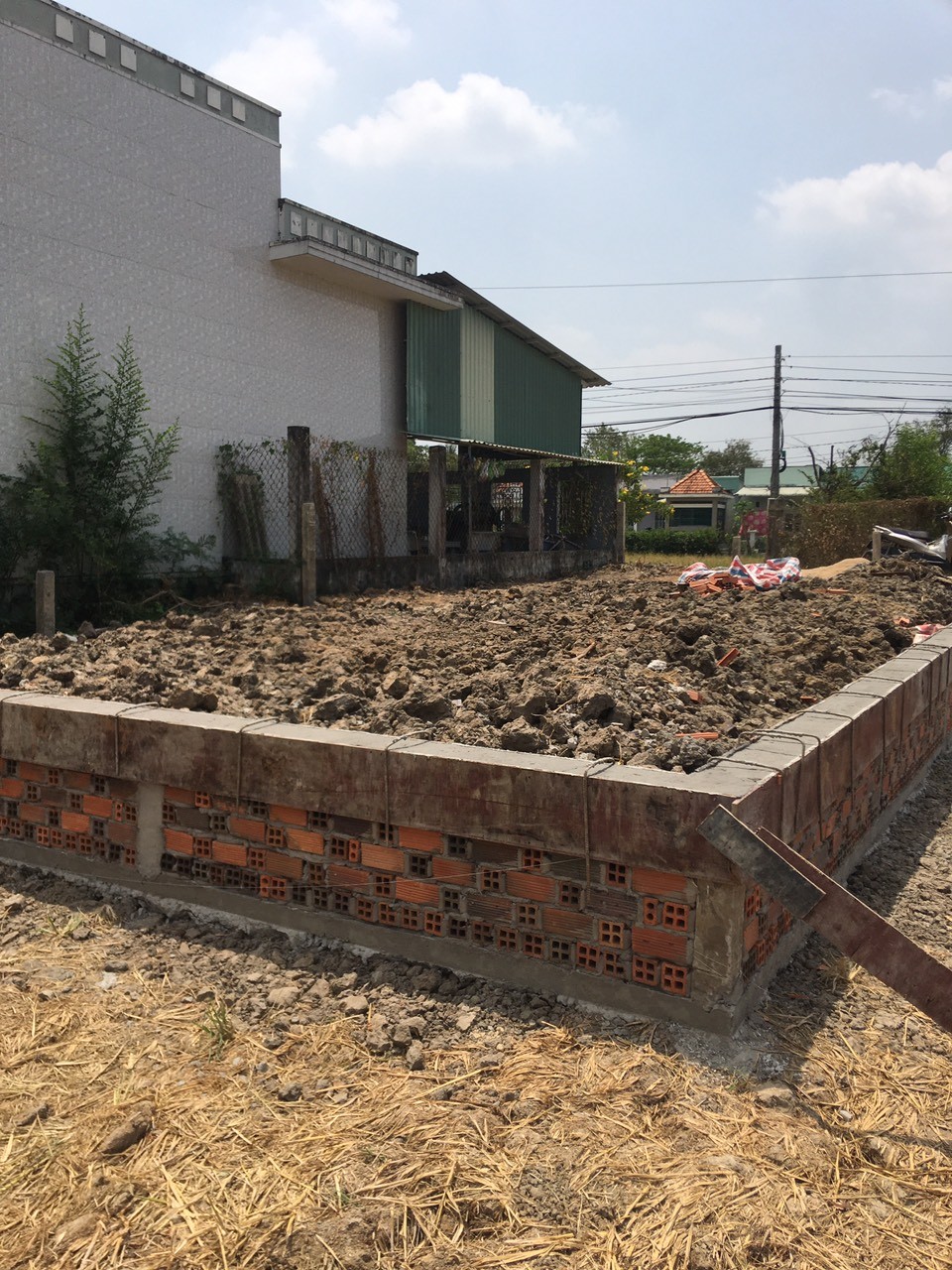 Đất nền thổ cư 102m2 mt xe hơi xã Tân Ân giá rẻ công nhân 550tr