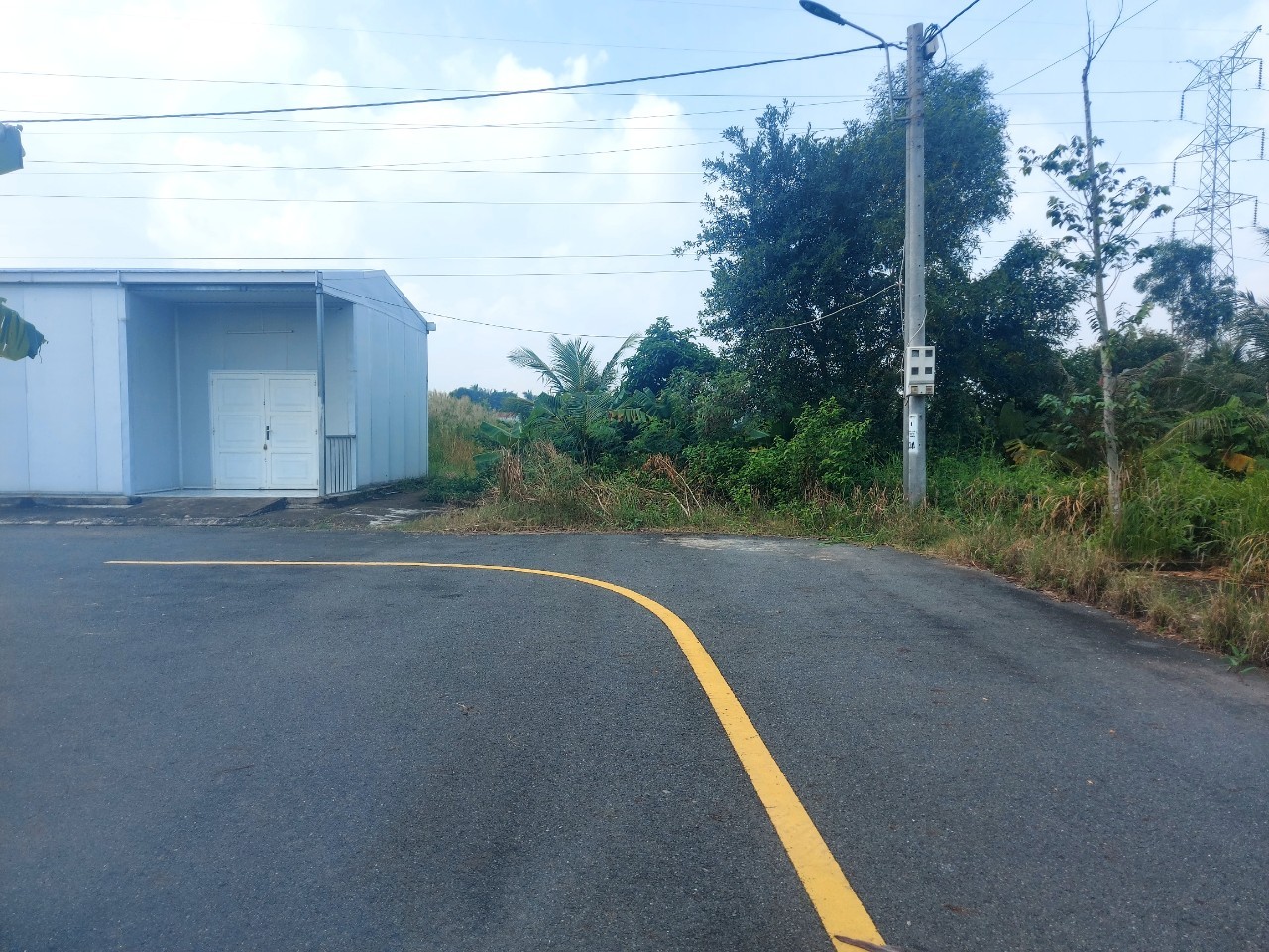 Nền góc biệt thự mini 121m2 kdc Ecosun Tân Trạch giá rẻ 800tr 2