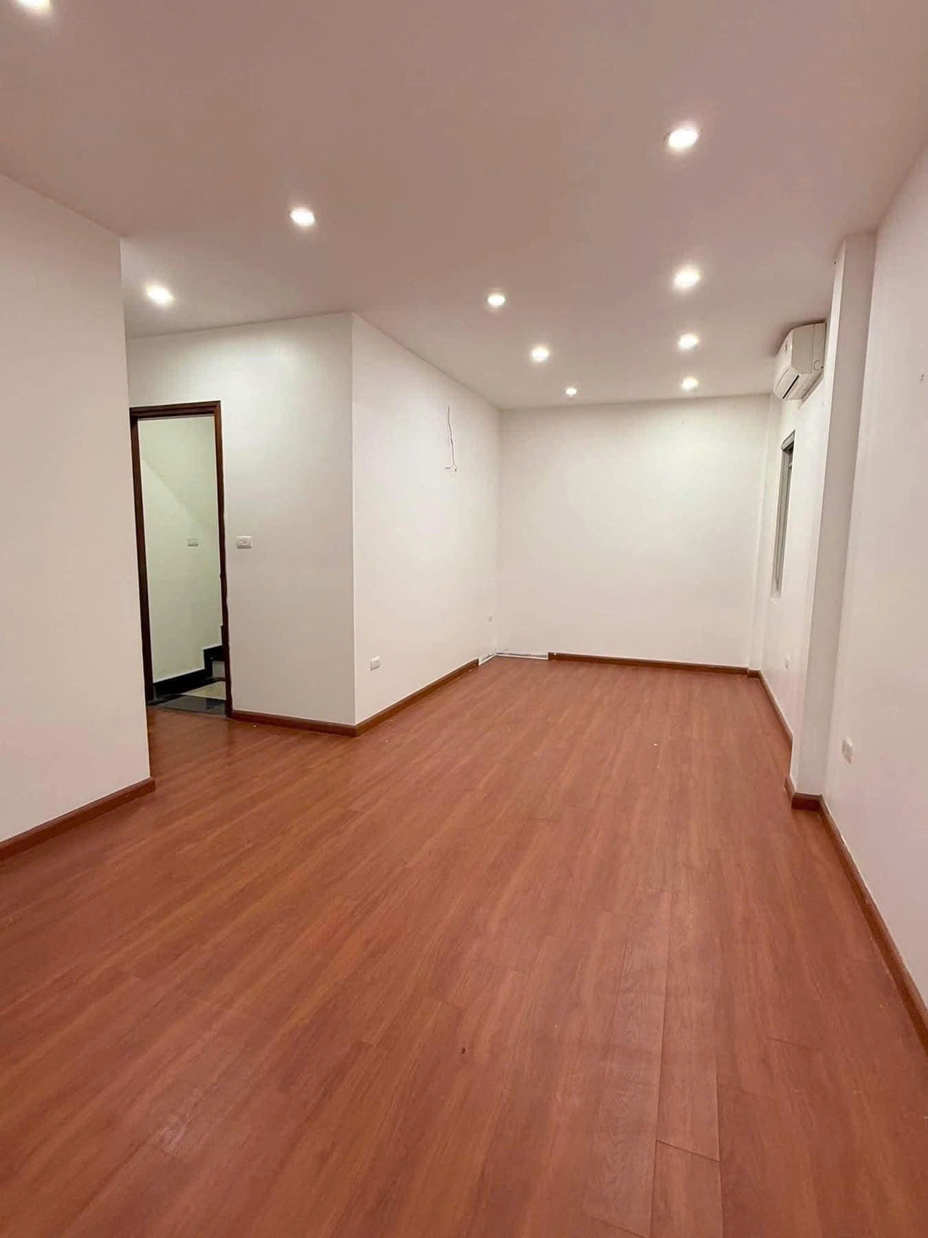 Cho thuê nhà riêng MỚI - ĐẸP ngõ 32 Đồng Me, Nam Từ Liêm 45m x 5T giá 16 triệu 4