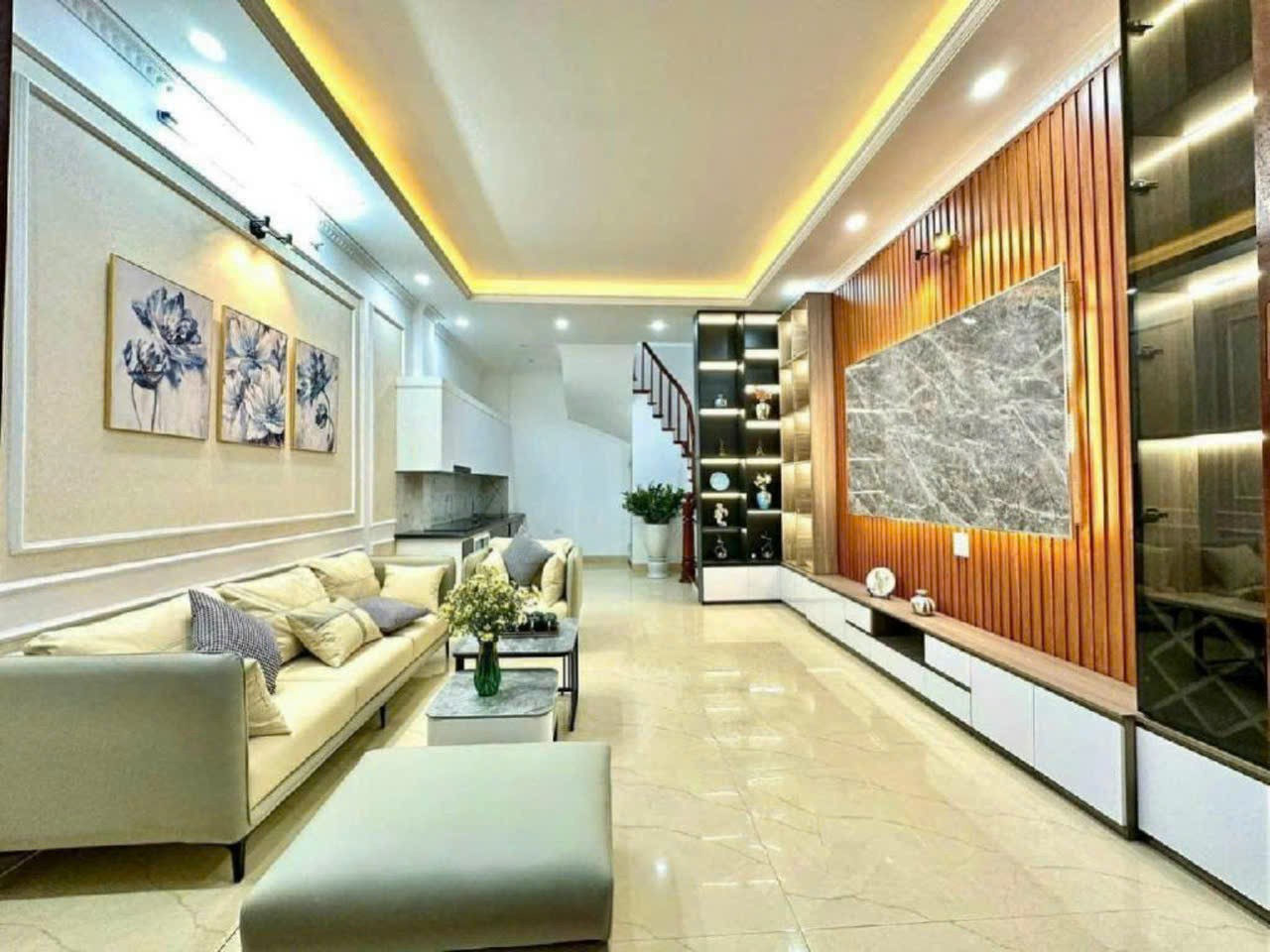 SIÊU HIẾM! LÔ GÓC 2 THOÁNG - Ô TÔ ĐỖ CỬA - THANG MÁY - KINH DOANH PHÚ DIỄN