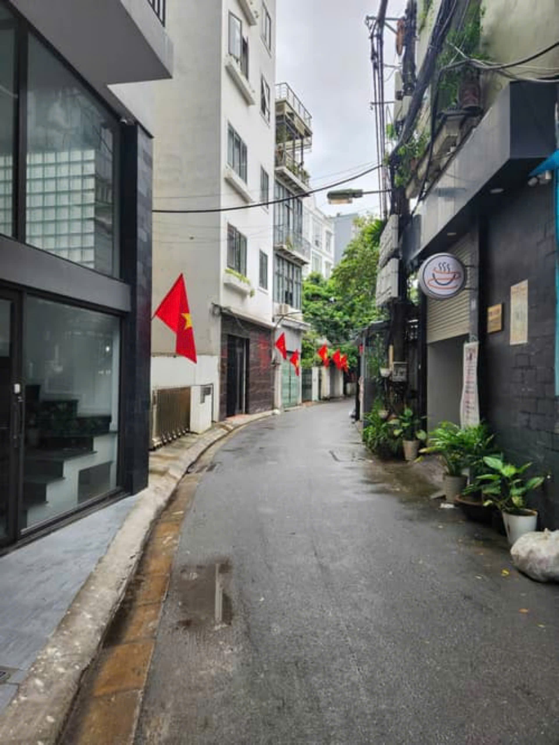 HOT! 406 triệu m có nhà Xuân Diệu Tây Hồ 43m 2.5 tầng mặt tiền 5m ở luôn giá 17.5 tỷ 0878168006