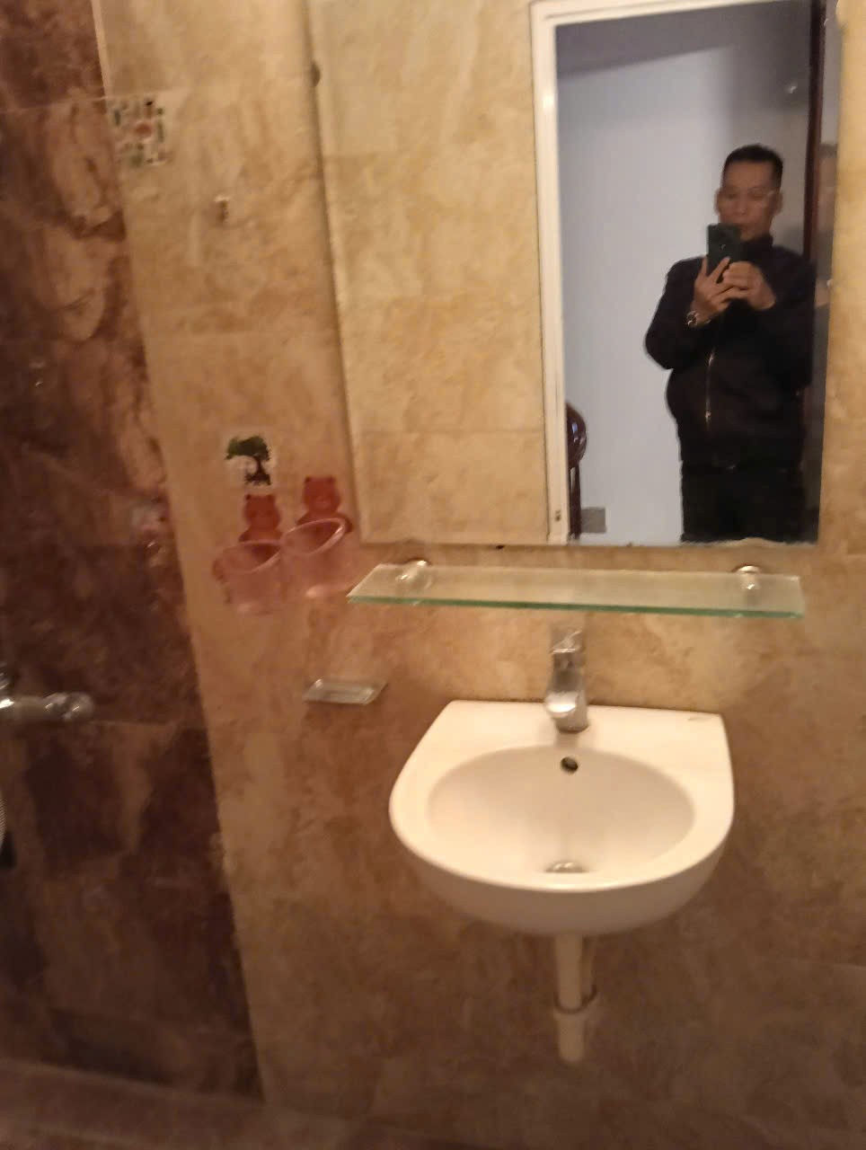 Bán gấp giá rẻ căn hộ Phạm Ngọc Thạch 48m, tầng 4, mặt tiền 4m, 2.5 tỷ Đống Đa. 3