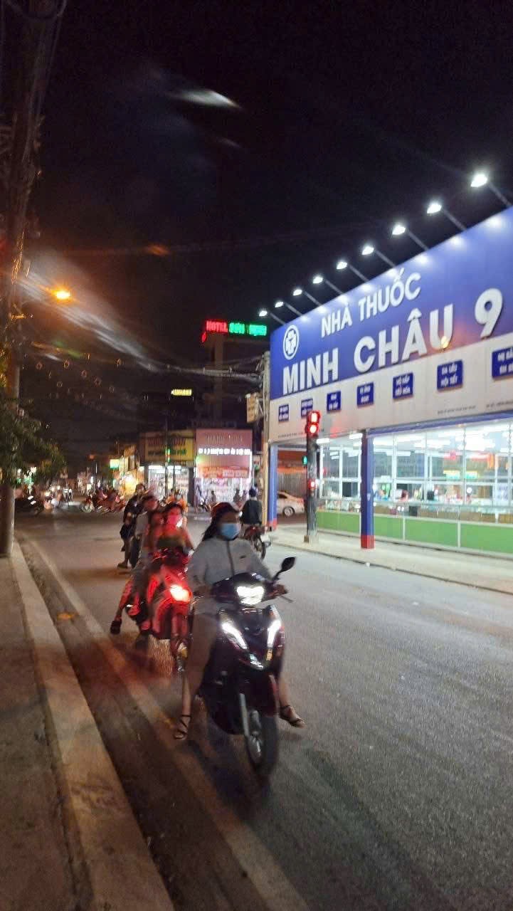 BÁN NHÀ 2 TẦNG (5.3x28) MẶT TIỀN THỚI TAM THÔN 6 – TRUNG TÂM HÓC MÔN 2