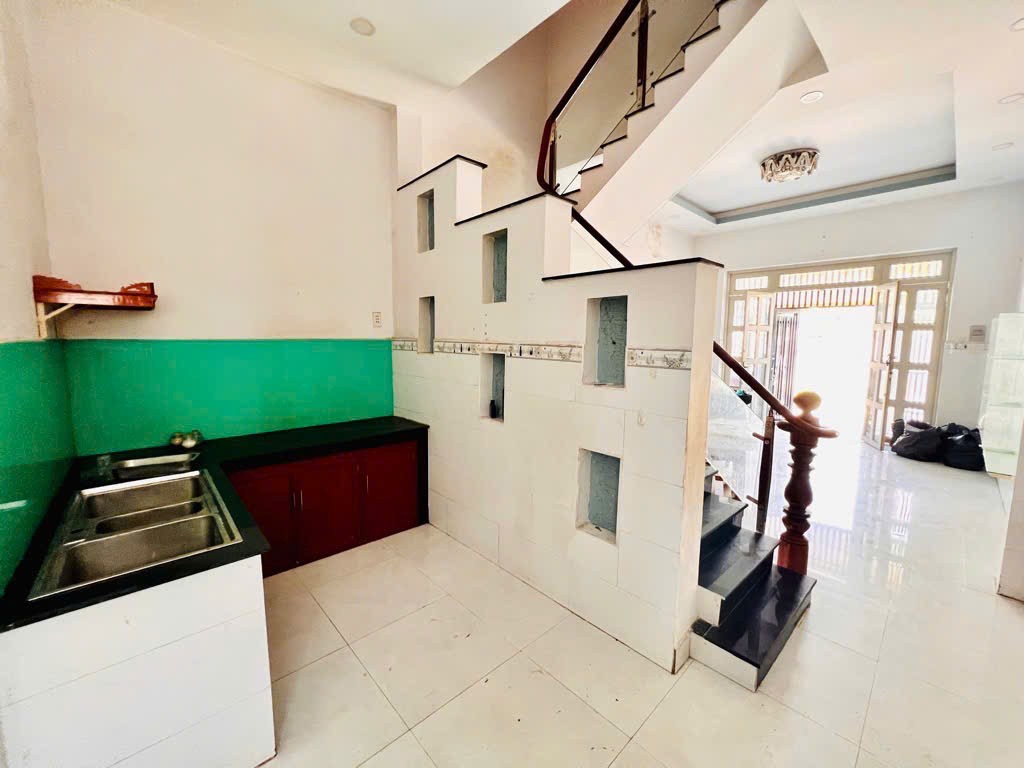 Giảm thêm sâu 100tr bán gấp nhà 2 tầng (4.2x30) Mặt Tiền Thới An 20, Q12 chỉ còn 6₫ 3