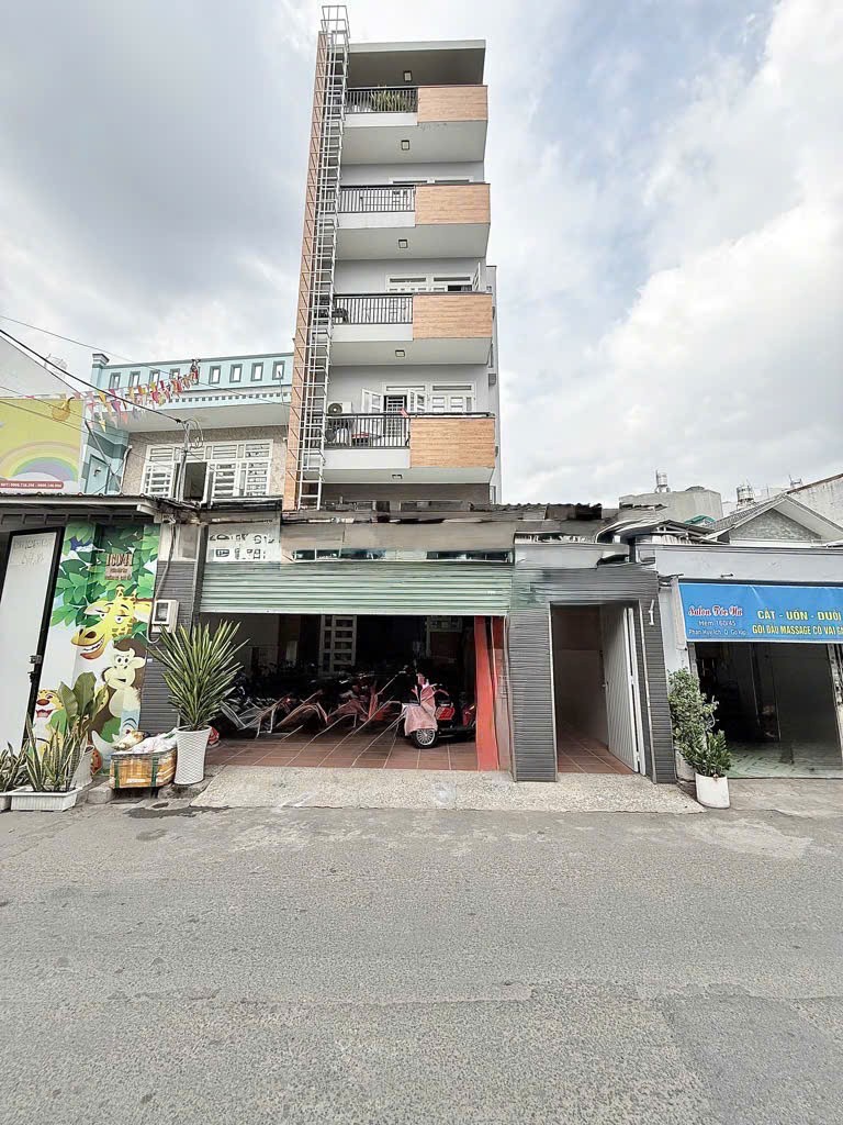 TOÀ NHÀ CHDV 6 TẦNG 19 PHÒNG (6.5x23) DOANH THU TRÊN 1TỶ/1 NĂM