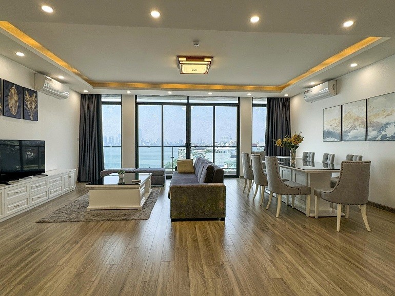 Cho thuê Căn hộ chung cư đường Xuân Diệu, Phường Quảng An, Diện tích 200m², Giá 52 Triệu/tháng