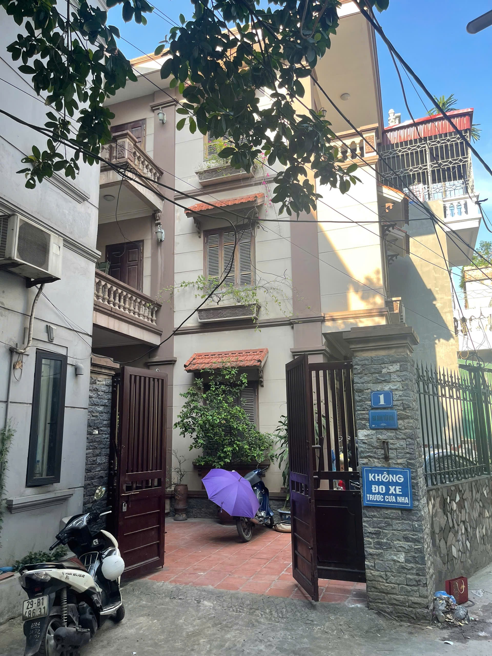 04.11.25. Bán biệt thự trung tâm Hà Đông, dt đất 130m2, gara ô tô trong sần, ngoài cửa 24/24, giá