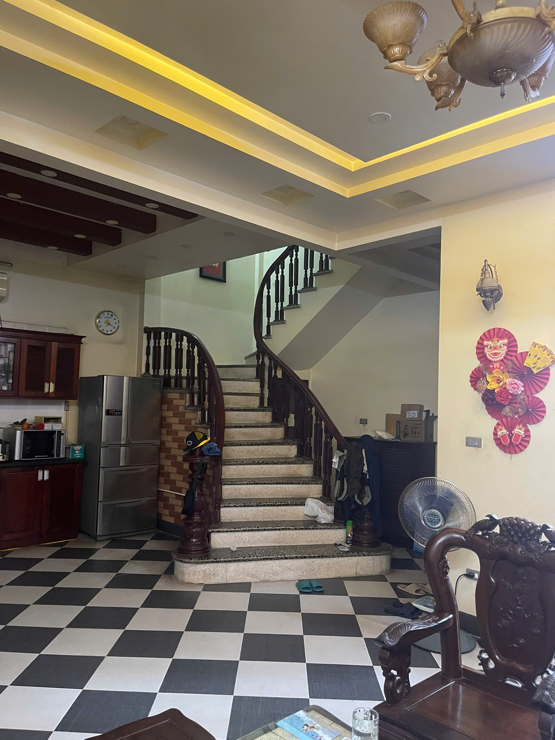 04.11.25. Bán biệt thự trung tâm Hà Đông, dt đất 130m2, gara ô tô trong sần, ngoài cửa 24/24, giá 5