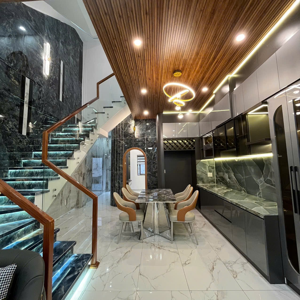 BÁN NHÀ  3 TẦNG ĐƯỜNG  BÀU CẦU 27 HOÀ XUÂN,ĐÀ NẴNG