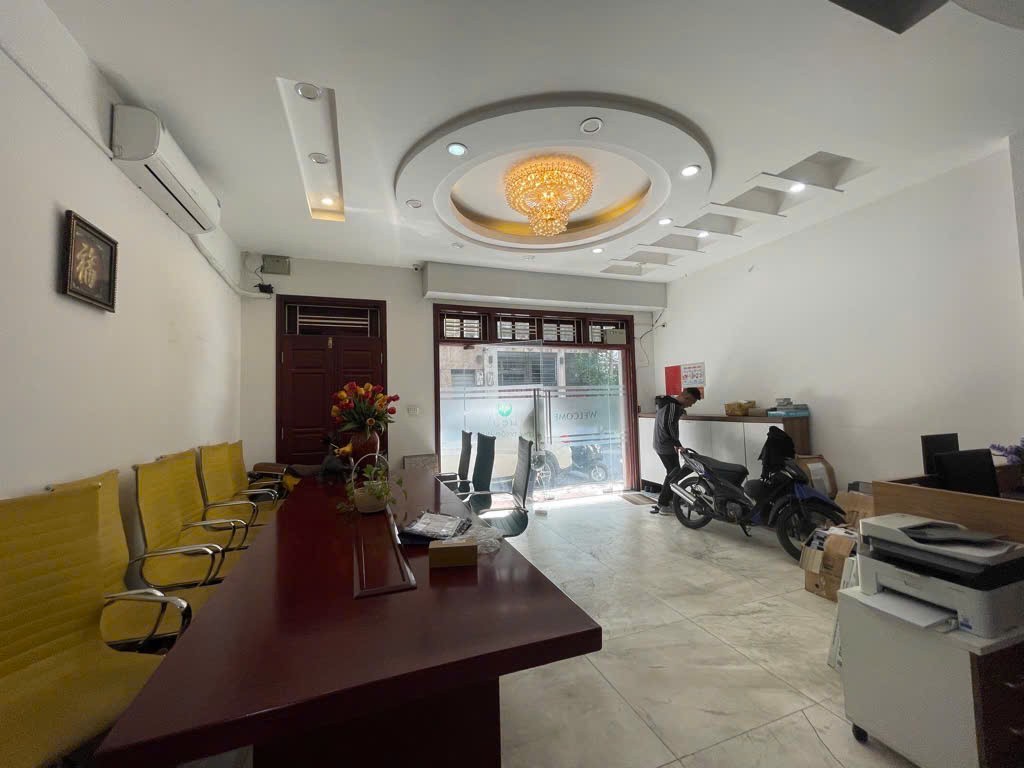 Bán nhà phố  Quán Thánh, Cửa Bắc, lõi Ba Đình DT 70m2, MT 6m, gần THPT Phan Đình Phùng 2