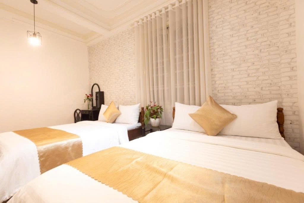 Cho thuê villa 14 phòng ngủ mặt tiền Sương Nguyệt Ánh phường 9 Đà Lạt giá 50 triệu 5