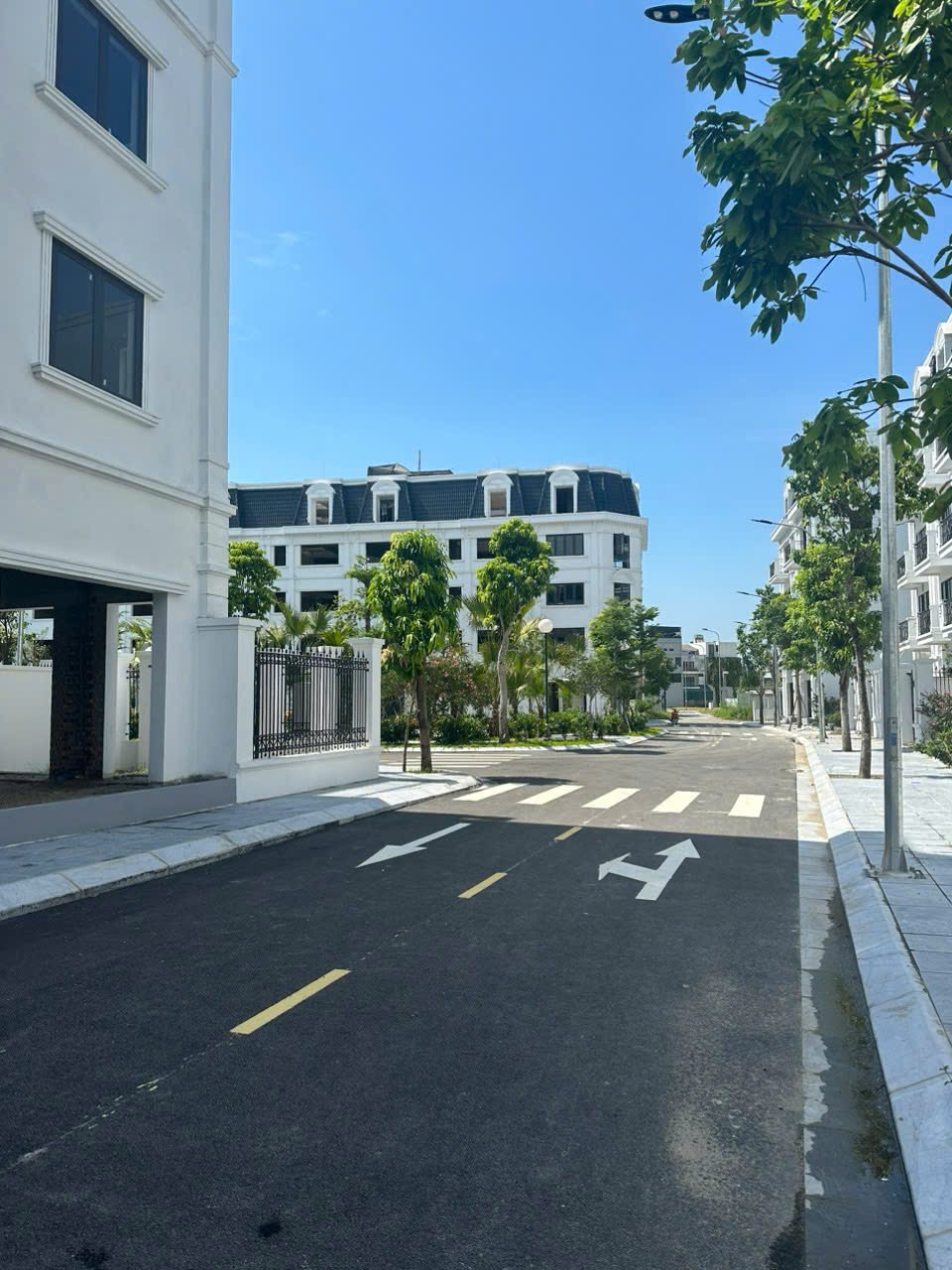 Chính chủ cho thuê căn shophouse 100m2 x 5 tầng, khu nhà ở tổ 6 phường Xuân Phương Sông Đà 7 4