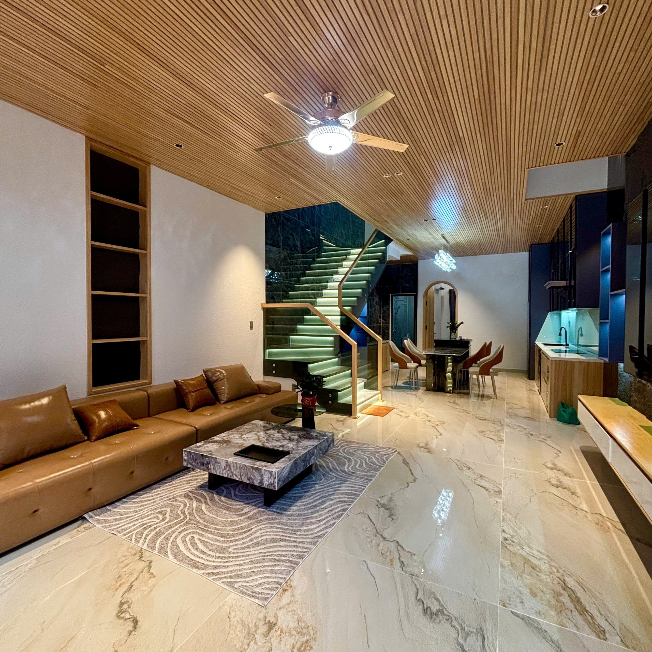 BÁN NHÀ 3 TẦNG HIỆN ĐẠI ĐƯỜNG THANH LƯƠNG 19 ,HOÀ XUÂN, ĐÀ NẴNG