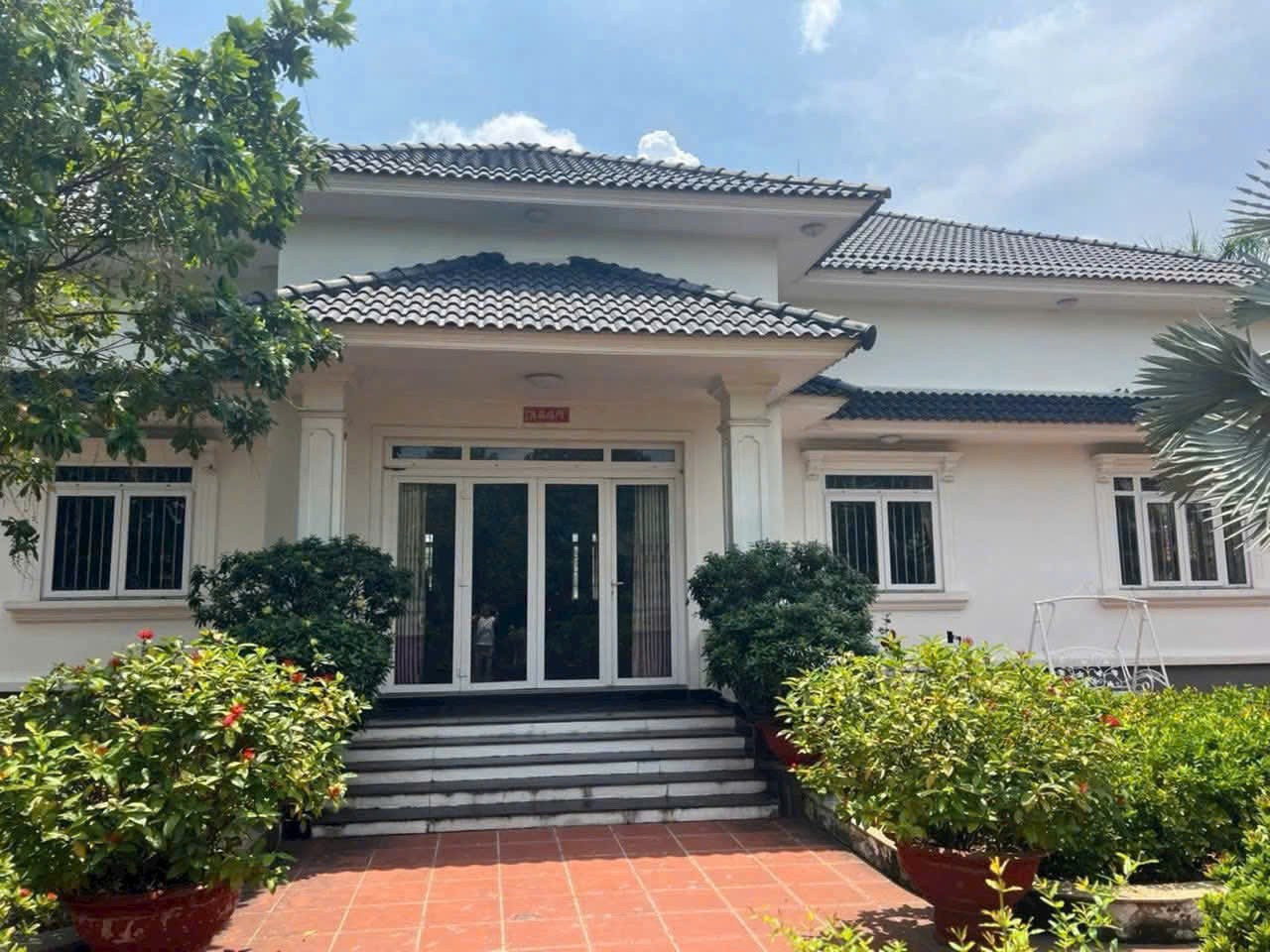 SIÊU PHẨM BIỆT THỰ VƯỜN (42x56) BÌNH MỸ, CỦ CHI SÁT VÁCH HÓC MÔN – GIÁ SIÊU TỐT