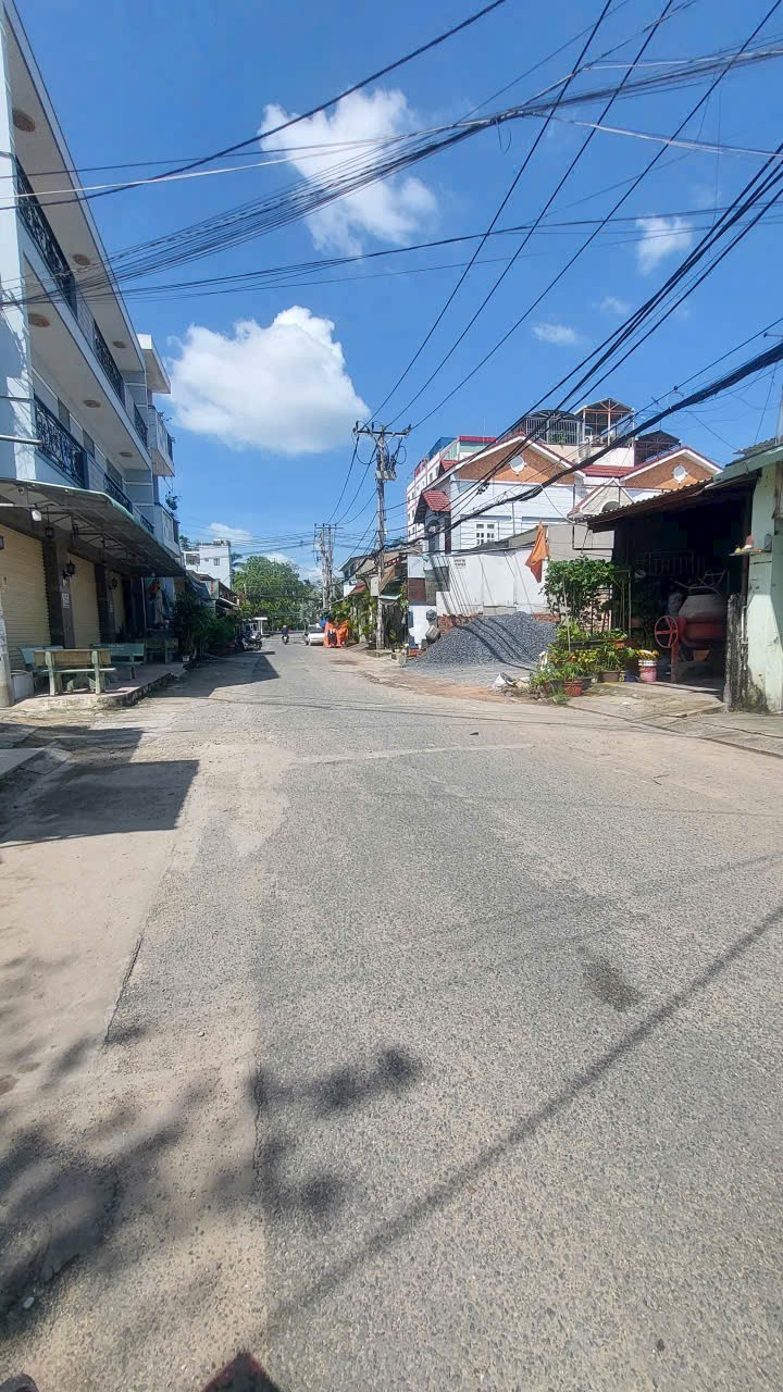 LÔ ĐẤT VÀNG (5x30) NGUYỄN VĂN QUÁ KẾ BÊN NHÀ HÀNG ĐÔNG PHƯƠNG – ĐƯỜNG 10M 2