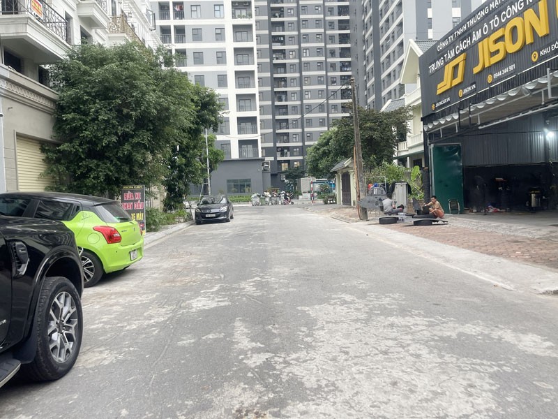 Cần bán 247m2 đất biệt thự 31ha Trâu Quỳ, Gia Lâm. Đường 13m, view hồ điều hòa