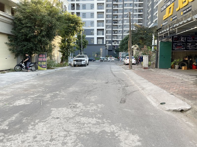 Cần bán 247m2 đất biệt thự 31ha Trâu Quỳ, Gia Lâm. Đường 13m, view hồ điều hòa 2