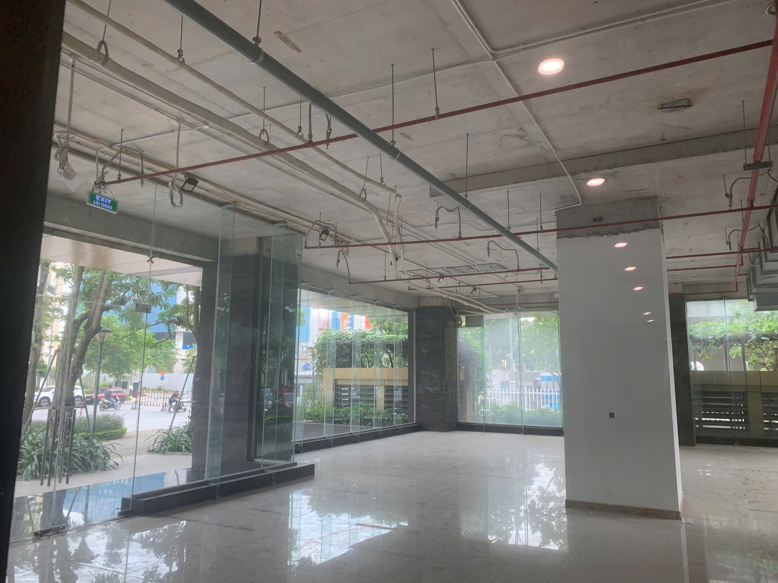 CHO THUÊ 243m2 TẦNG 1 – TÒA 6TH ELEMENT, TÂY HỒ TÂY - PHÙ HỢP VỚI NGÂN HÀNG, SHOWROOM 2