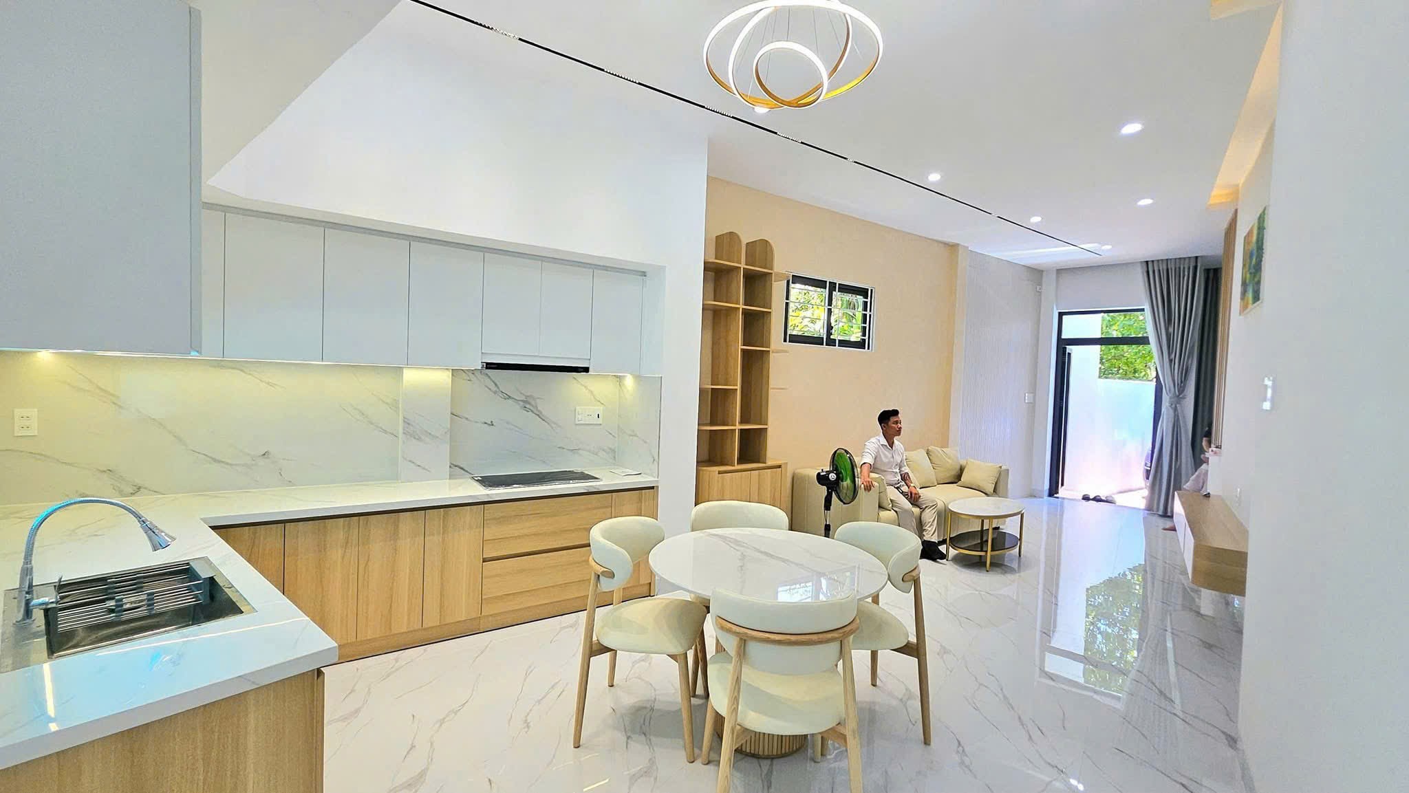 BÁN NHÀ VƯỜN LÔ GÓC 2 MẶT TIỀN NGAY THỊ TRẤN DIÊN KHÁNH 3