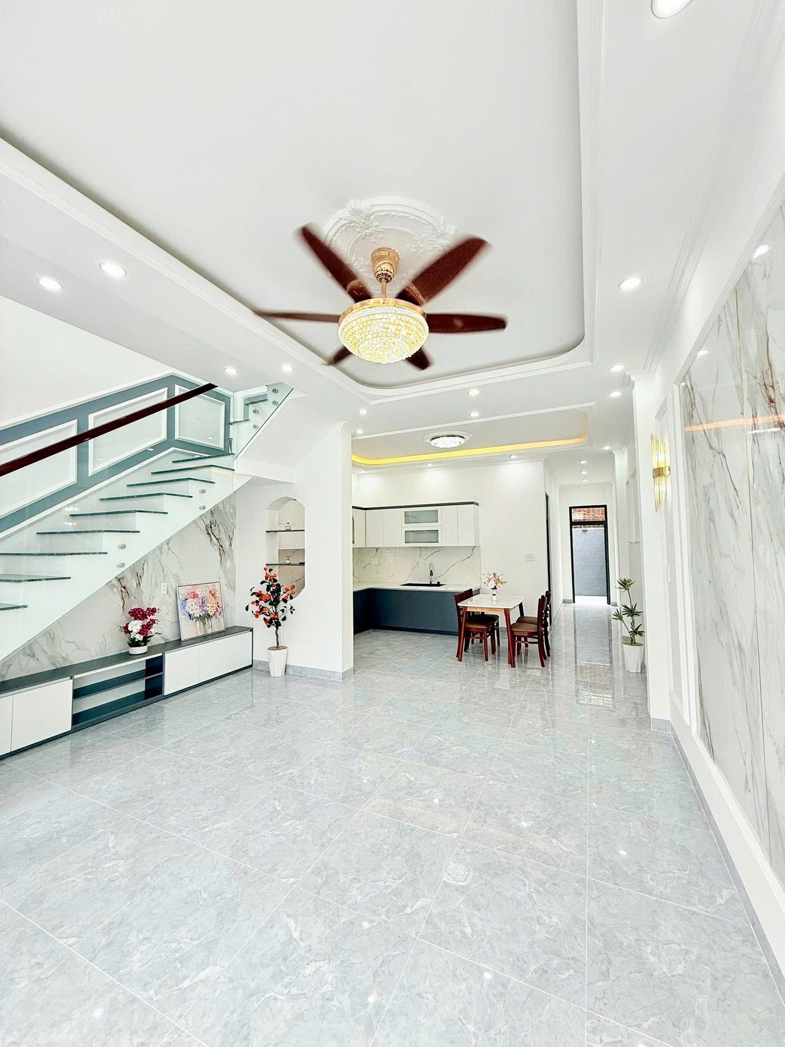 BÁN BIỆT THỰ MÁI THÁI CỔ ĐIỂN PHƯỜNG BẮC NHA TRANG. 3