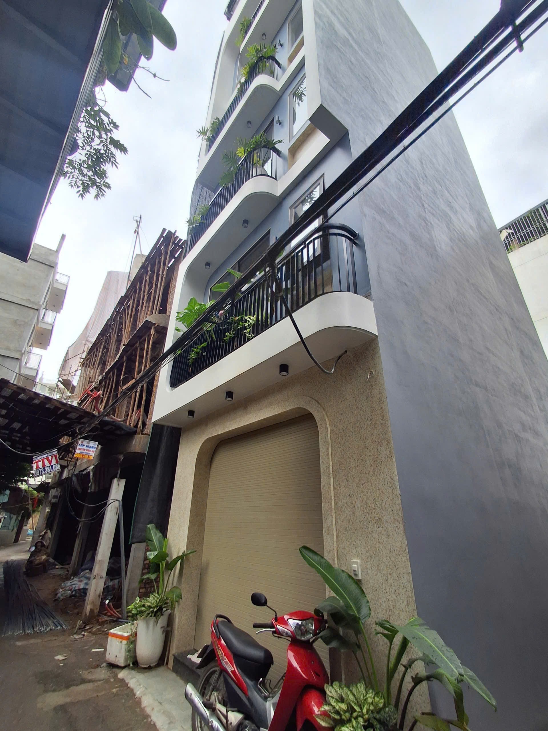 NHÀ MỚI FULL NỘI THẤT 6 TẦNG THANG MÁY Ô TÔ ĐỖ CỬA THẠCH BÀN - LONG BIÊN 30M2 8.3 TỶ. 2