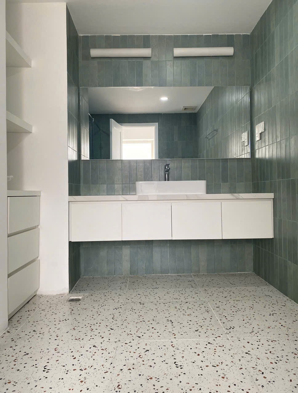 Cho thuê Căn hộ chung cư Phường Thảo Điền, Quận 2, Diện tích 330m², Giá Thương lượng 2