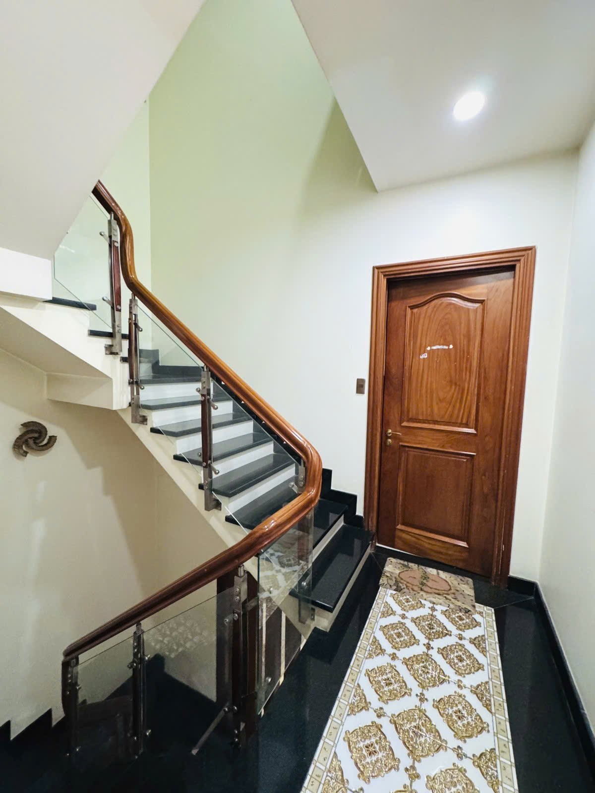 MẶT TIỀN ĐƯỜNG 10M LÊ VĂN QUỚI- 113M2 - 3 TẦNG BTCT 3PN 4WC - CHỈ 11.3 TỶ 5