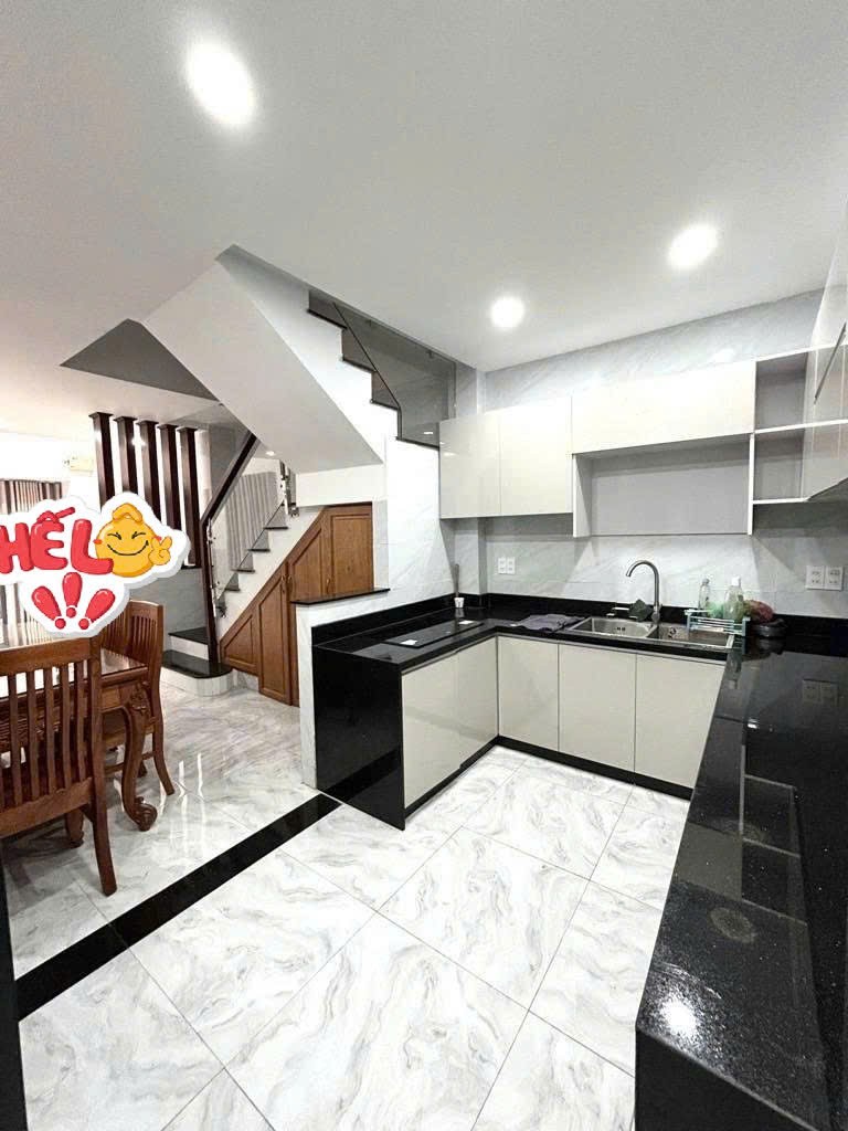 Bán nhà 2 MT, 3 căn nhà ra hoàng trọng mậu, P.tân hưng, Q.7 4