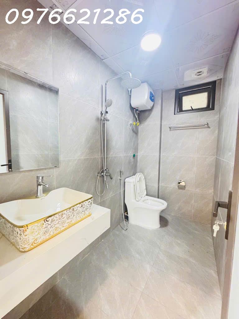 BÁN NHÀ LÔ GÓC SIÊU ĐẸP VIỆT HƯNG – 32M², MT 4M – GẦN PHỐ, Ô TÔ TRÁNH, KINH DOANH ĐỈNH – GIÁ 6X 4