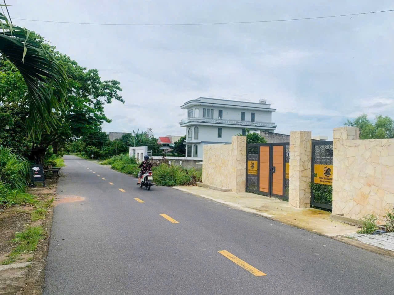 KẸT TIỀN BÁN GẤP – LÔ ĐẤT ĐẸP GẦN BIỂN PHƯỚC HẢI 4