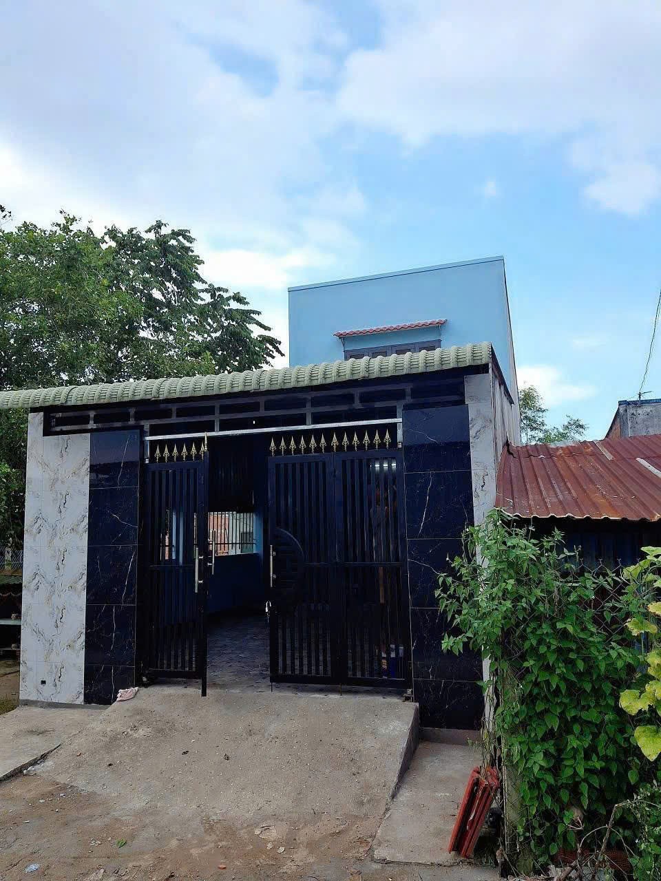 Bán gấp nhà cấp 4 xã Đức Lập Hạ tổng dt 250m2 ( có 132m2 thổ ) 1 lầu 4pn 2wc giá 1,68 tỷ 6