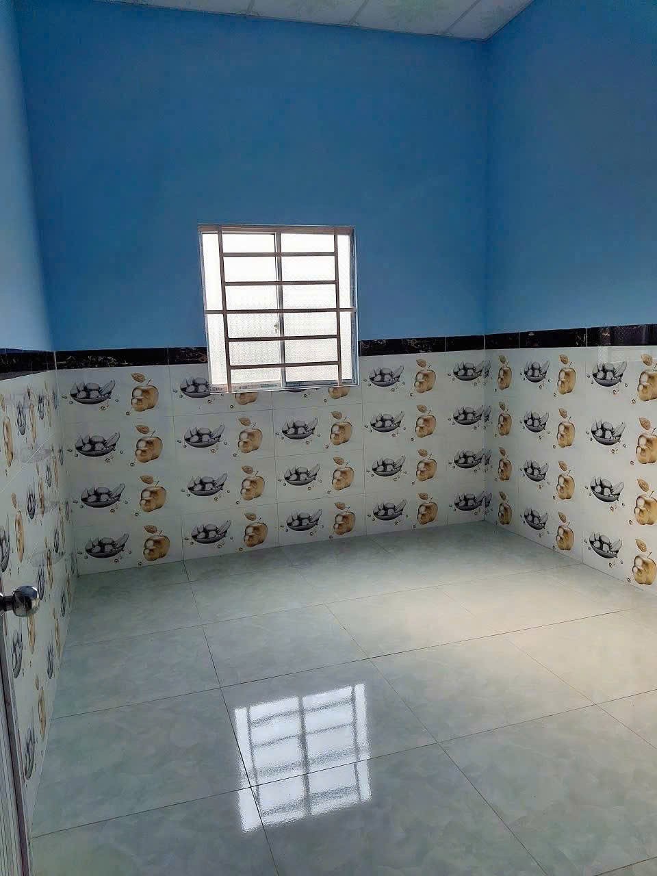 Bán gấp nhà cấp 4 xã Đức Lập Hạ tổng dt 250m2 ( có 132m2 thổ ) 1 lầu 4pn 2wc giá 1,68 tỷ 9