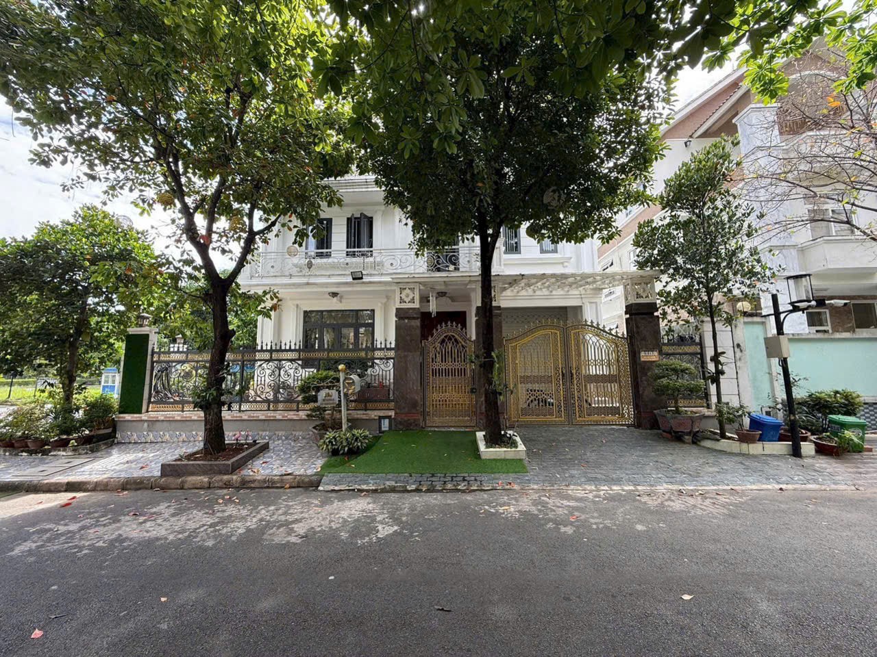 Cần bán Biệt thự Quận 7, Hồ Chí Minh, Diện tích 285m², Giá 151 Tỷ 2