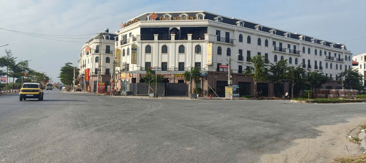 Liền kề Sơn Đồng Center 84m2-5 tầng, Vỉa hè ô tô tránh, giá 12.1 tỷ 2