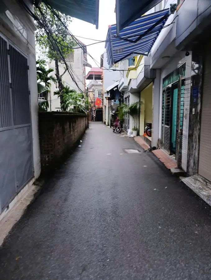 BÁN ĐẤT TẶNG NHÀ CẤP 4 TẠI YÊN BÌNH - HÀ ĐÔNG 44M2, MT 4.3M, Giá 3.85 tỷ - NGÕ OTO - NỞ HẬU - 2