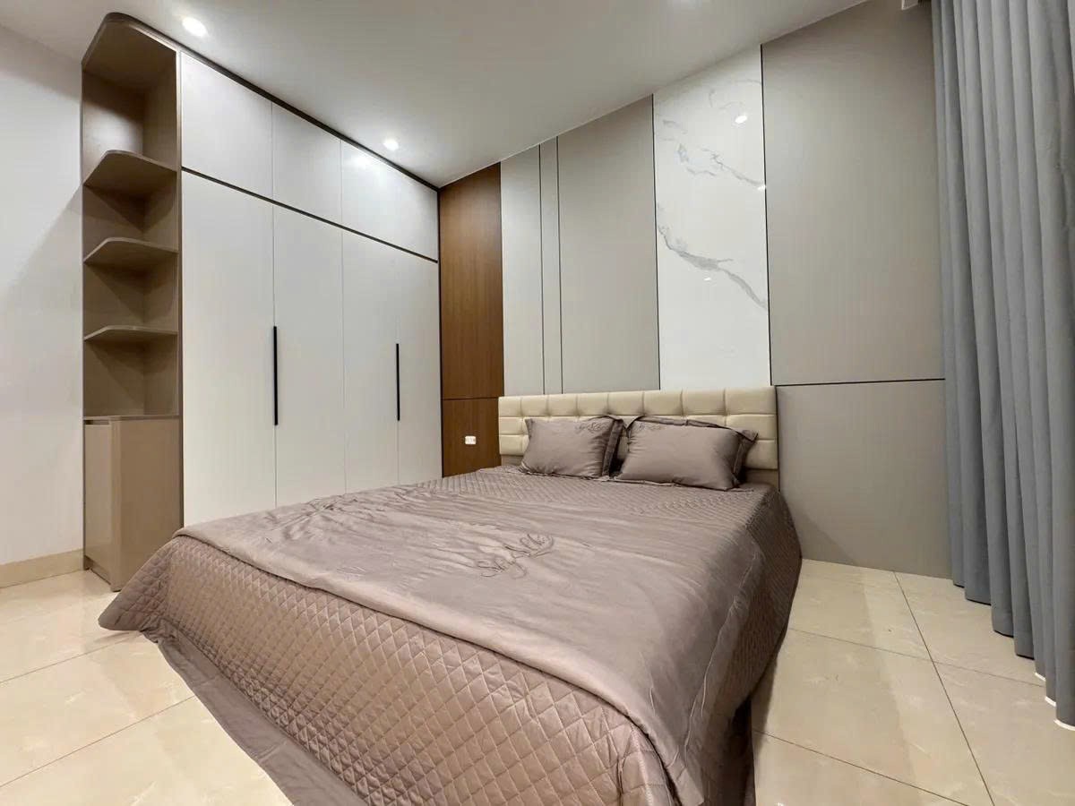 BÁN NHÀ LIỀN KỀ VĂN PHÚ - 90m2, MT 4.5M , Giá 21 tỷ . PHÂN LÔ - VỈA HÈ - Ô TÔ TRÁNH 2