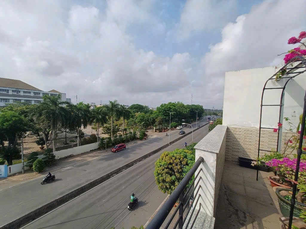 Cần bán Đất Phường Phú Hữu, Quận 9, Diện tích 100m², Giá 20 Tỷ