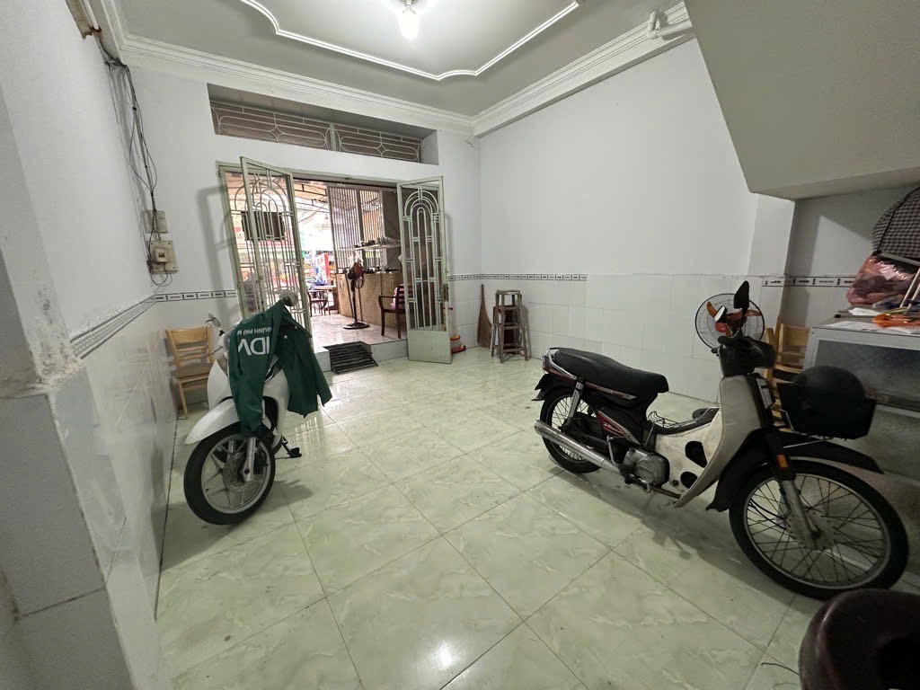 Bán nhà MT Lê Thị Chợ Quận 7 – diện tích 5x24m, 2 tầng, đang kinh doanh CHDV 3