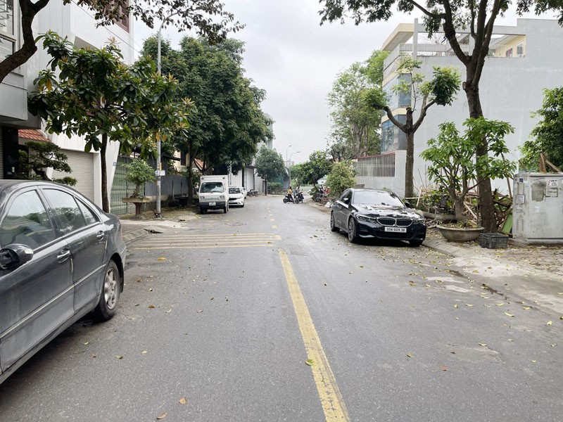 Bán Nhà C4 Mặt Phố Chính Trung 110m2 - KĐT 31ha Trâu Quỳ Gia Lâm, MT 5,3m, Sổ Đỏ Sẵn 2