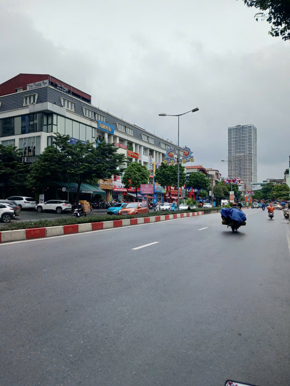 Lô góc 2 vỉa hè 3 thoáng 60 m2 5 tầng Đường ô tô đậu thoải mái, chỉ có tại Himlam Vạn Phúc 2