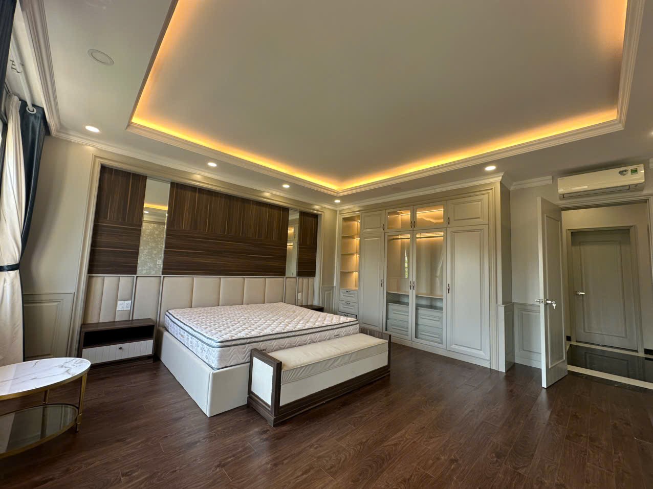 Cho thuê Biệt thự Phường Phú Mỹ, Quận 7, Diện tích 195m², Giá Thương lượng 14