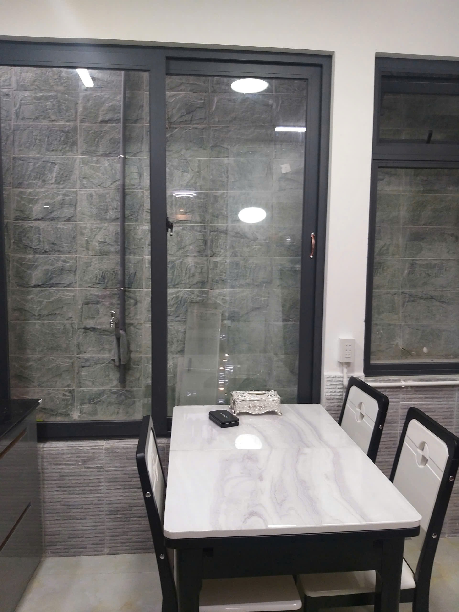 Cho thuê nhà nguyên căn có thang máy đường Nguyễn Thị Nghĩa, Phường Xuân Hương Đà Lạt 4