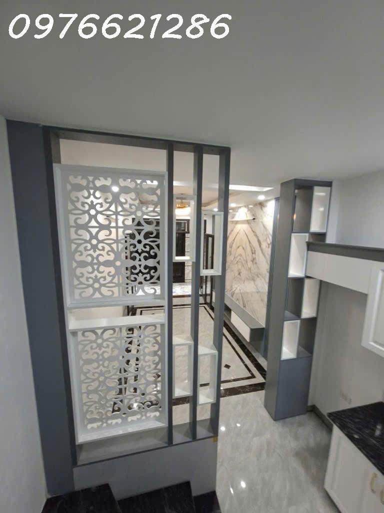 BÁN NHÀ PHỐ VIỆT HƯNG – VỊ TRÍ CỰC ĐẸP – 30M² – MT 4M – GIÁ CHỈ 6X TỶ (X SIÊU NHỎ) 2