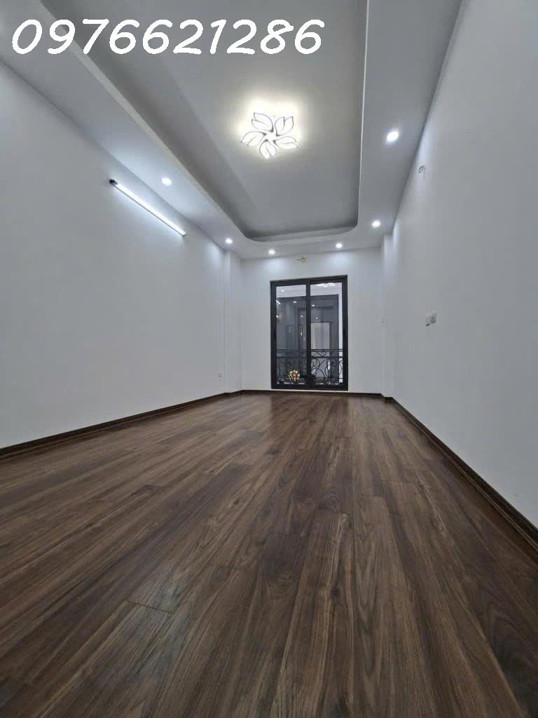 BÁN NHÀ PHỐ VIỆT HƯNG – VỊ TRÍ CỰC ĐẸP – 30M² – MT 4M – GIÁ CHỈ 6X TỶ (X SIÊU NHỎ) 3