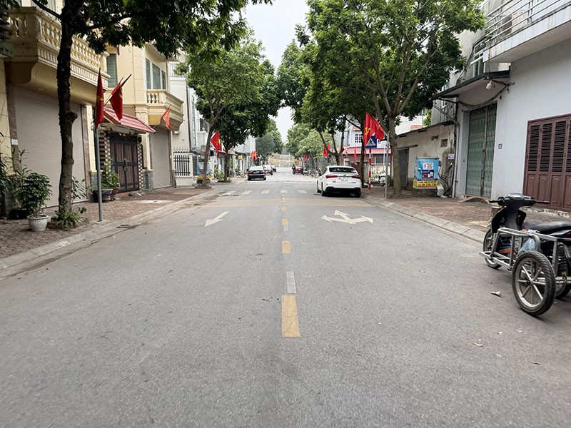 Chính chủ bán nhà C4 mặt phố Quán Tình 63,4m2 nở hậu, gần Hồ, pháp lý chuẩn sẵn sàng CC 4